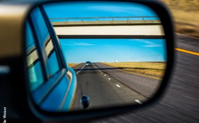 Blog card - Following another car lead to Risky Driving Following another car lead to Risky Driving