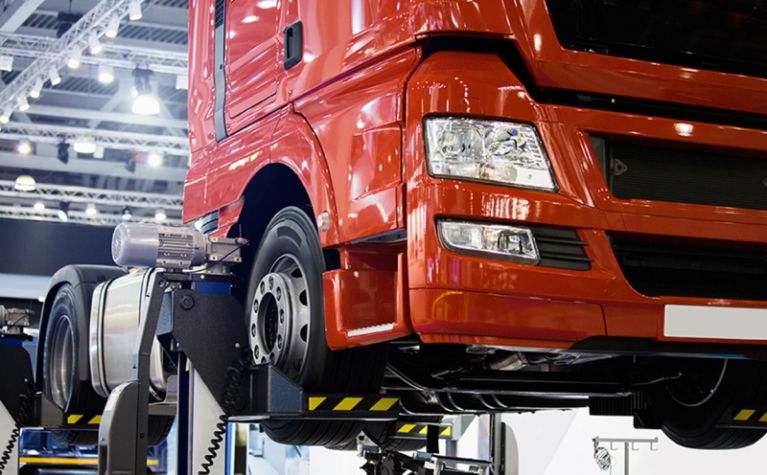 Blog card - How to decrease vehicle downtime costs in your fleet? How to decrease vehicle downtime costs in your fleet? - Frotcom